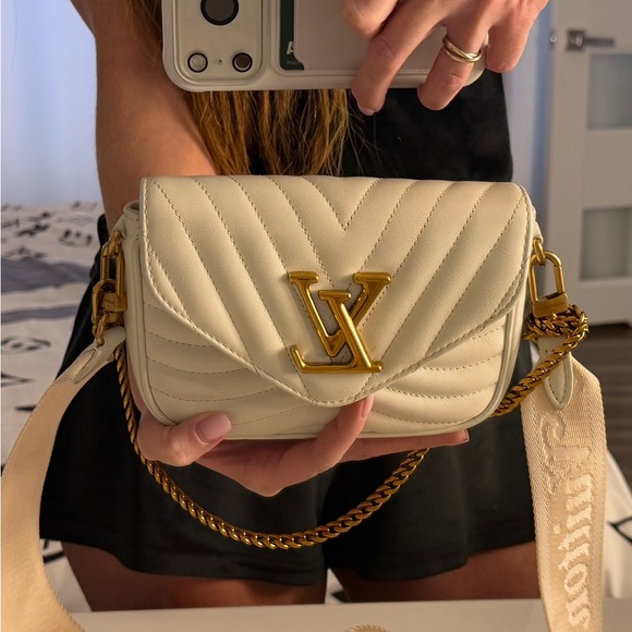 Louis Vuitton White Quilted Bag with Gold Accents - Picture 15 of 15